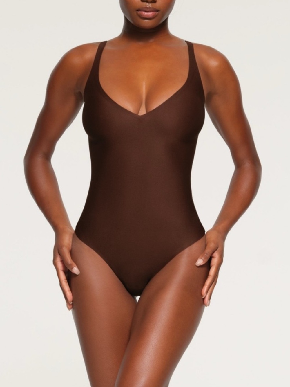 NWT Skims Body Plunge Seamless Nude Bodysuit Scoop Neck new cocoa brown
